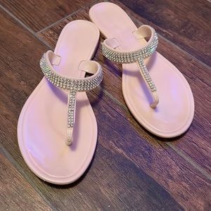 Super cute never worn sandals